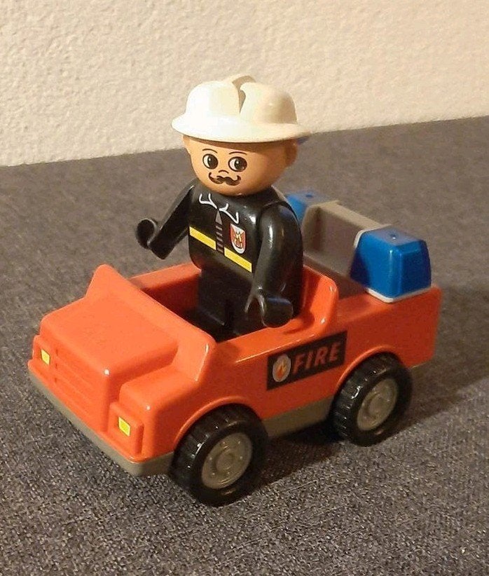 duplo brandweerwagen met brandweerman, Inclusief minifiguren, Ophalen of Verzenden, Minifiguur, Duplo