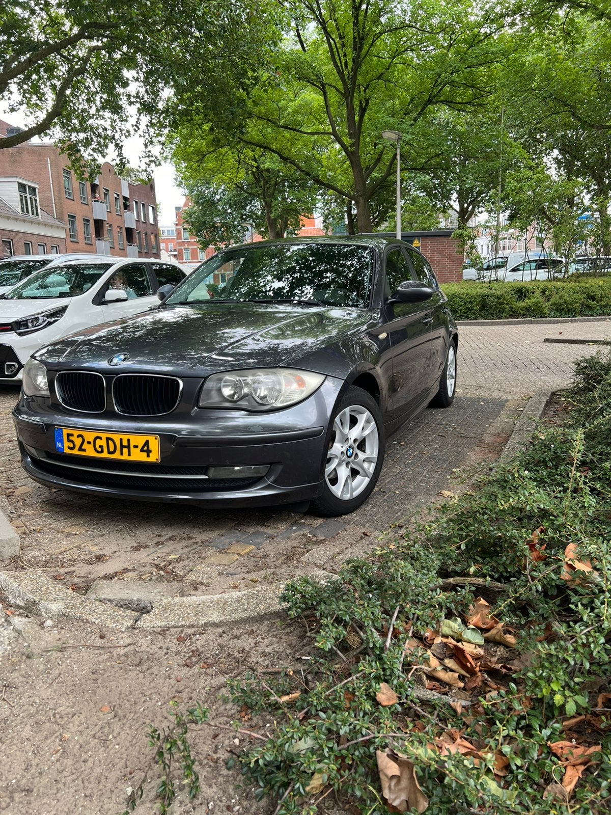 BMW 1-Serie 1.6 116I 5DR 2008 Grijs. 2,500€, Auto's, BMW, 1-Serie, Achterwielaandrijving, 1599 cc, 4 cilinders