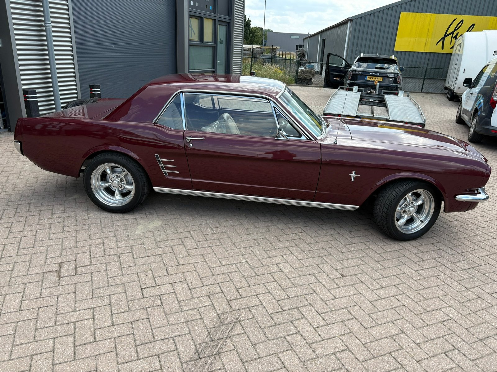 Ford Mustang 1966 v8 289 Coupe Burgundy, foto 8