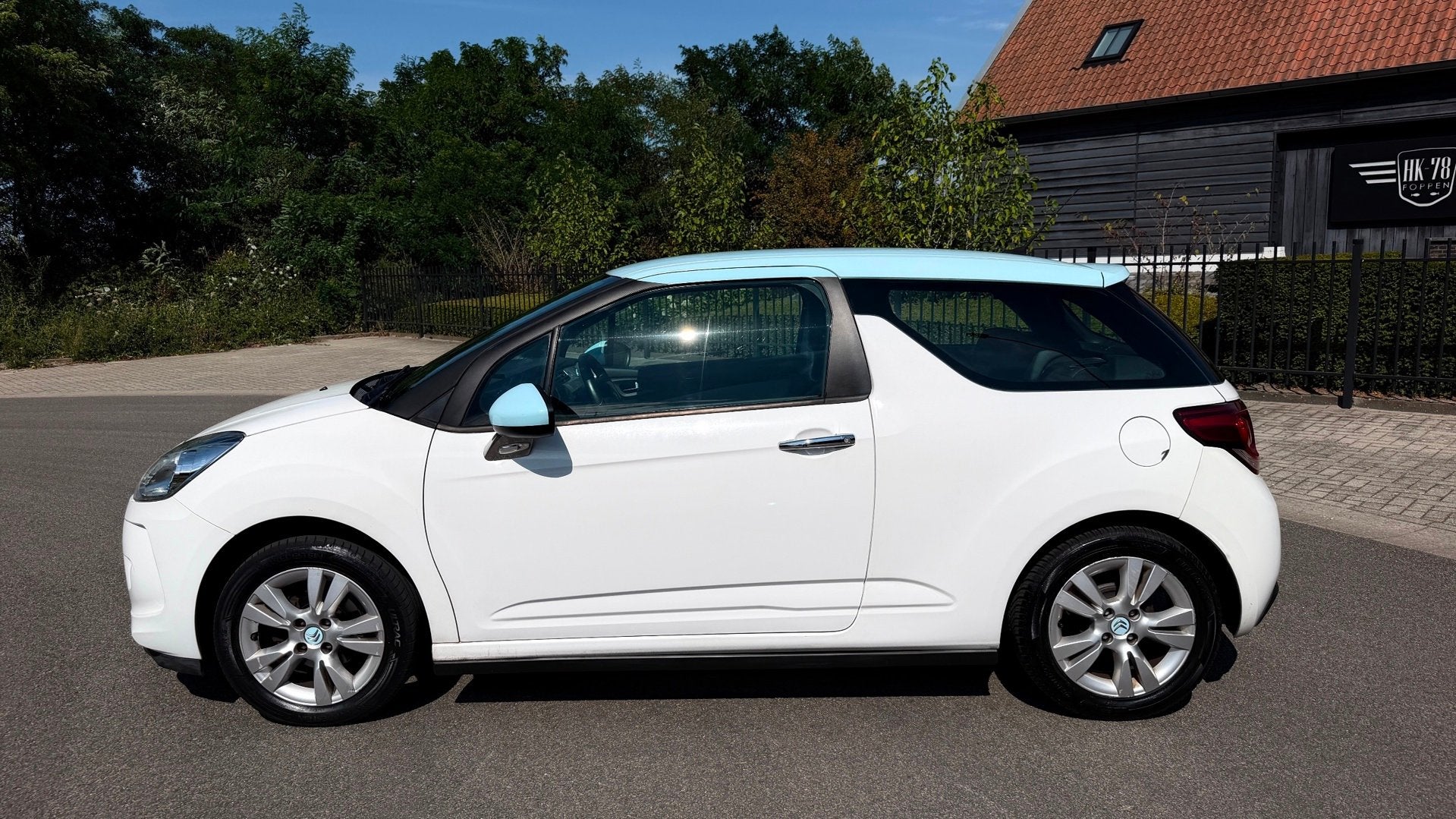 Citroen DS3 1.4 Chic AIRCO LM VELGEN APK-8-2027, Voorwielaandrijving, Stof, Zwart, Wit