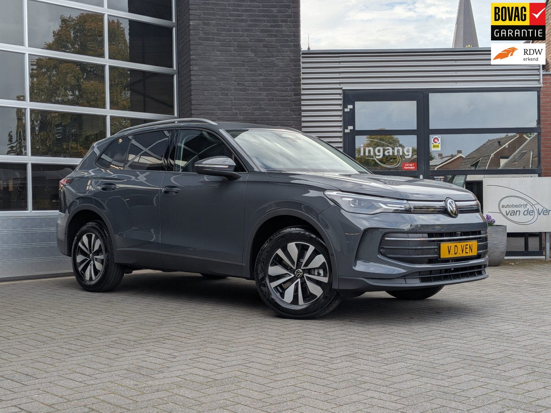 Volkswagen Tiguan 1.5 eHybrid Life 204pk | Trekhaak | 360 Ca, Stof, 1498 cc, 750 kg, 150 min