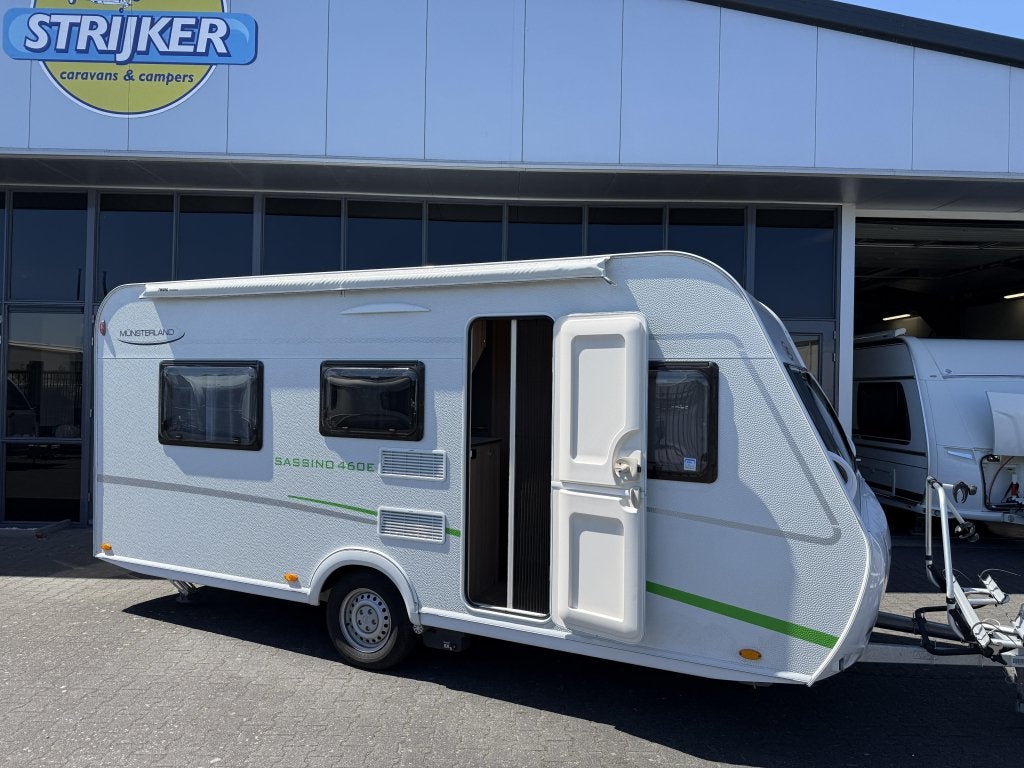 LMC Sassino 460 E Aparte bedden 200cm 913KG, Caravans en Kamperen, Lengtebed, Bedrijf, Treinzit, 4 tot 5 meter