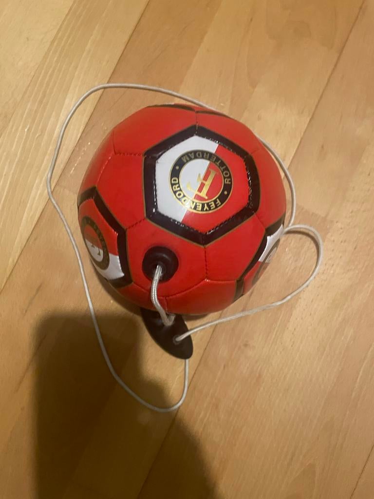Feyenoord voetbal aan een touwtje, Ophalen of Verzenden, Gebruikt