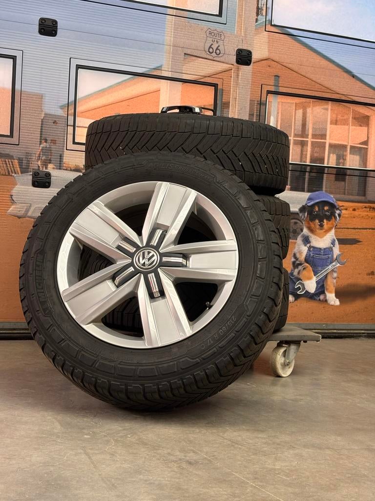 OEM VW transporter winterbanden Michelin T6 T5 T4 17inch, Auto-onderdelen, Banden en Velgen, Ophalen, 17 inch, Winterbanden, Band(en)