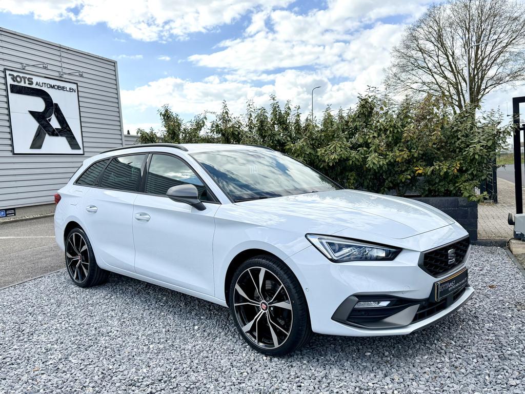 SEAT Leon Sportstourer 1.4 TSI FR e-Hybrid Plug-IN! Led|Came, Auto's, Seat, 1556 kg, Gebruikt, 4 cilinders, Met garantie (alle)