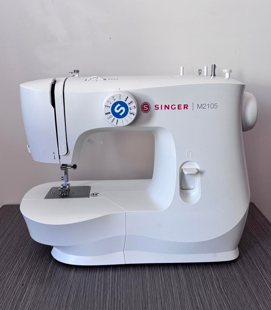 Singer m2105 zo goed als nieuw, Ophalen of Verzenden, Zo goed als nieuw, Naaimachine, Singer