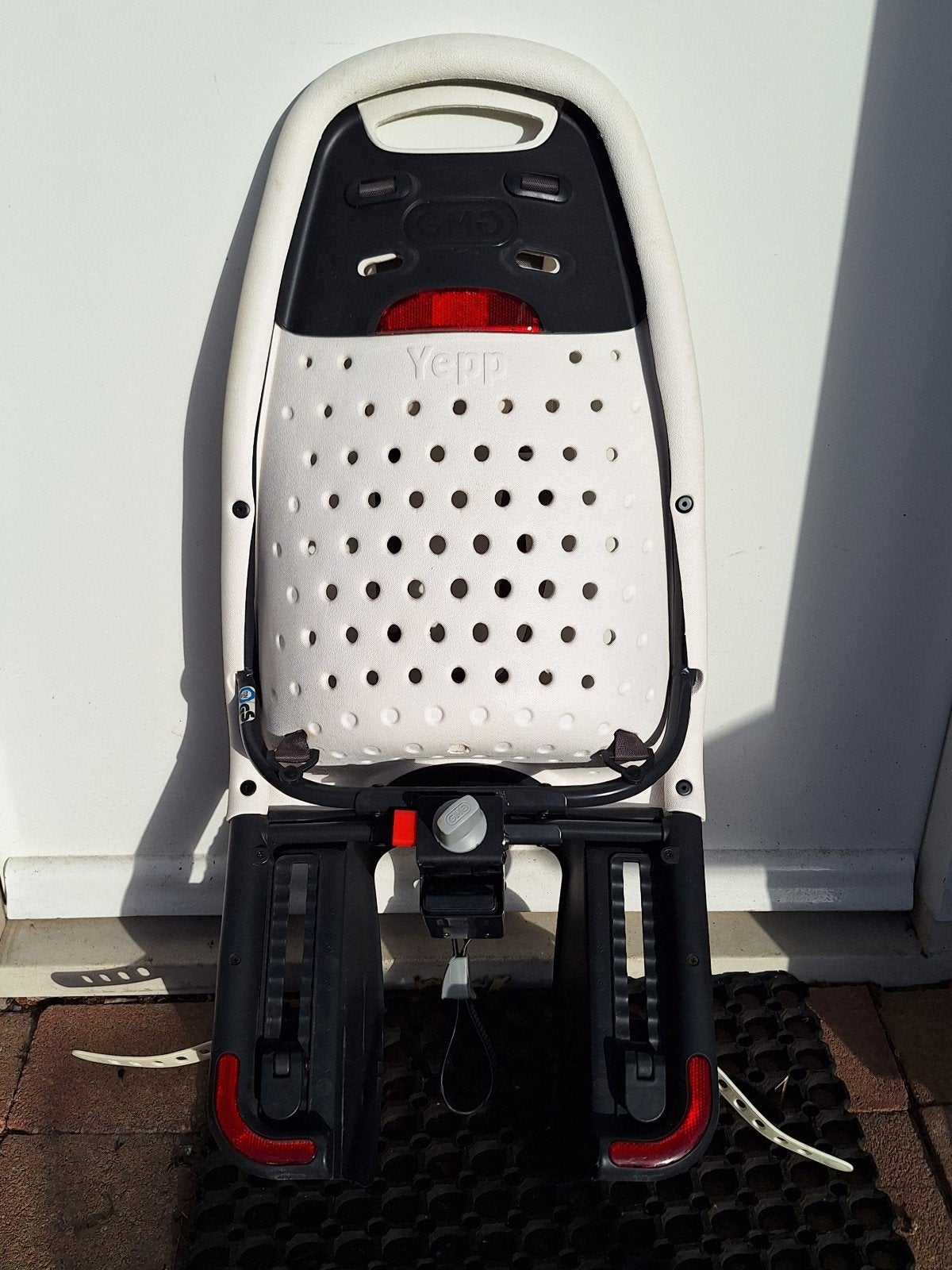 Thule / GMG Yepp Maxi White, Ophalen, Achterzitje, Gebruikt, Voetsteuntjes