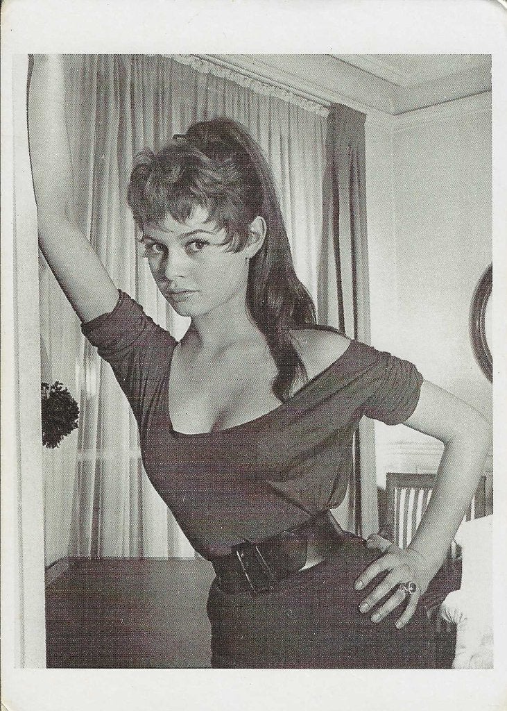 Filmsterren ansichtkaart Brigitte Bardot 1950, Verzenden, 1940 tot 1960, Ongelopen, Sterren en Beroemdheden