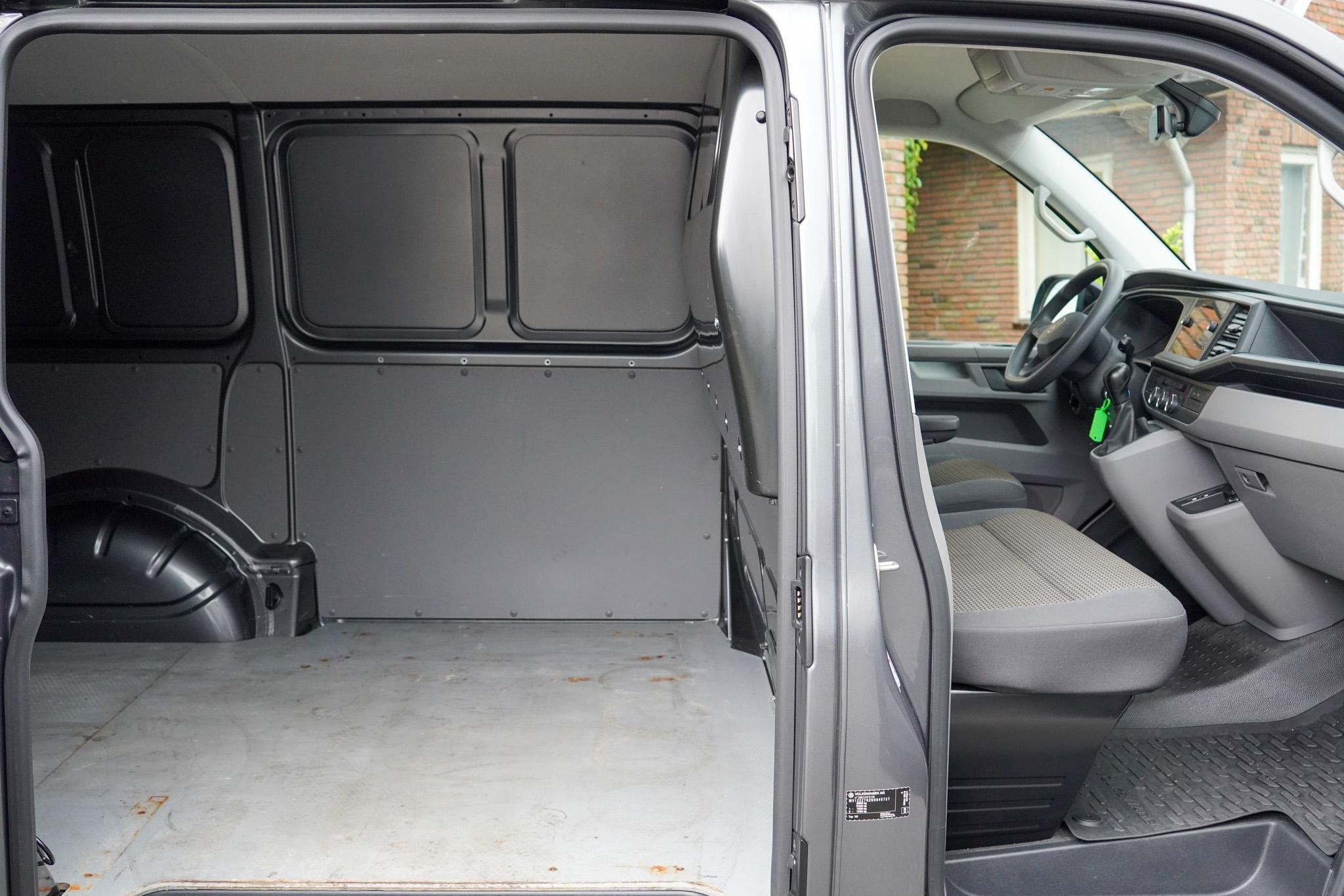 Volkswagen Transporter T6.1 Transporter Edition 150PK DSG L1, Stof, Gebruikt, Euro 6, 4 cilinders