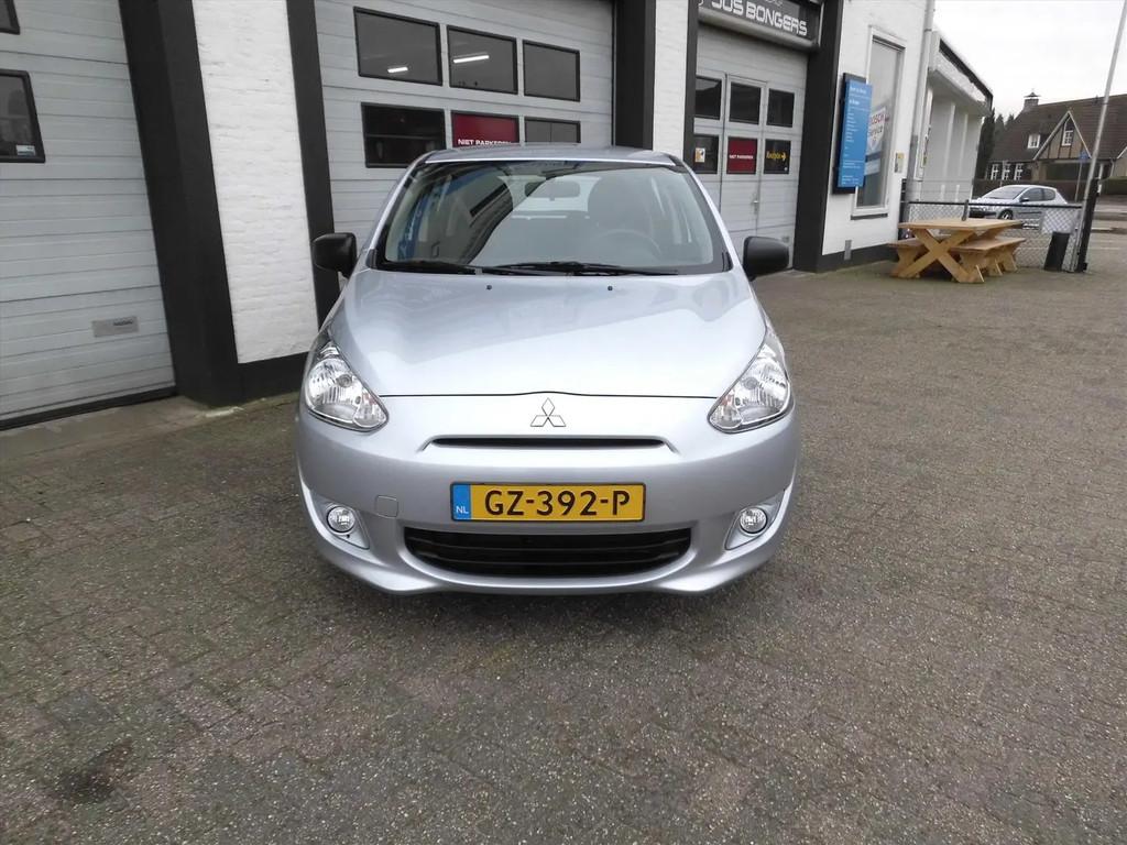 Mitsubishi Space Star 1.0 MIVEC 71PK Entry € 6.250,00, Voorwielaandrijving, Gebruikt, Handgeschakeld, 820 kg
