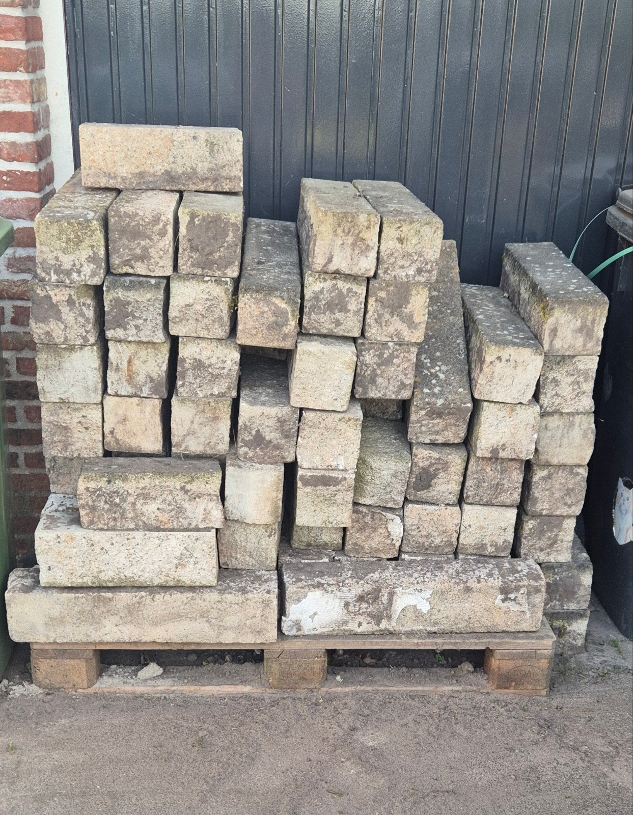 Stapelblokken, Tuin en Terras, Bielzen en Borders, Ophalen, Zo goed als nieuw, Natuursteen, Blok