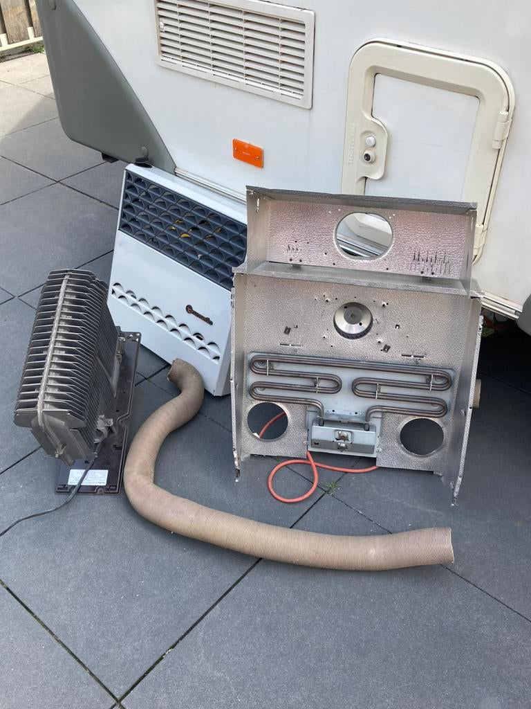 Truman s 3004/ s 5004 caravan kachel gas / elektra, Ophalen, Gebruikt