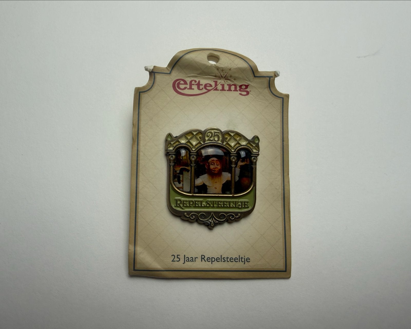 Efteling Repelsteeltje 25 Jaar Pin, Ophalen of Verzenden, Zo goed als nieuw, Button of Speldje