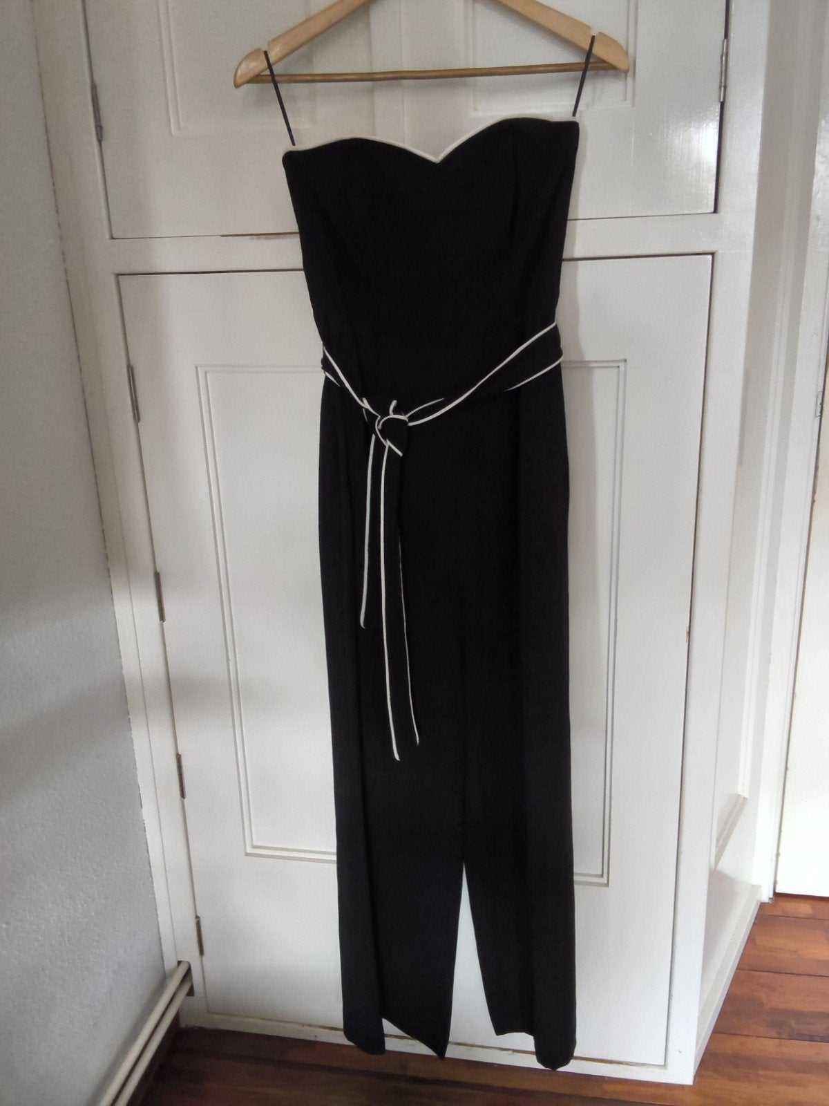 Stijlvolle zwarte jumpsuit voor de feestdagen, H&M, Zwart, Gedragen, Ophalen