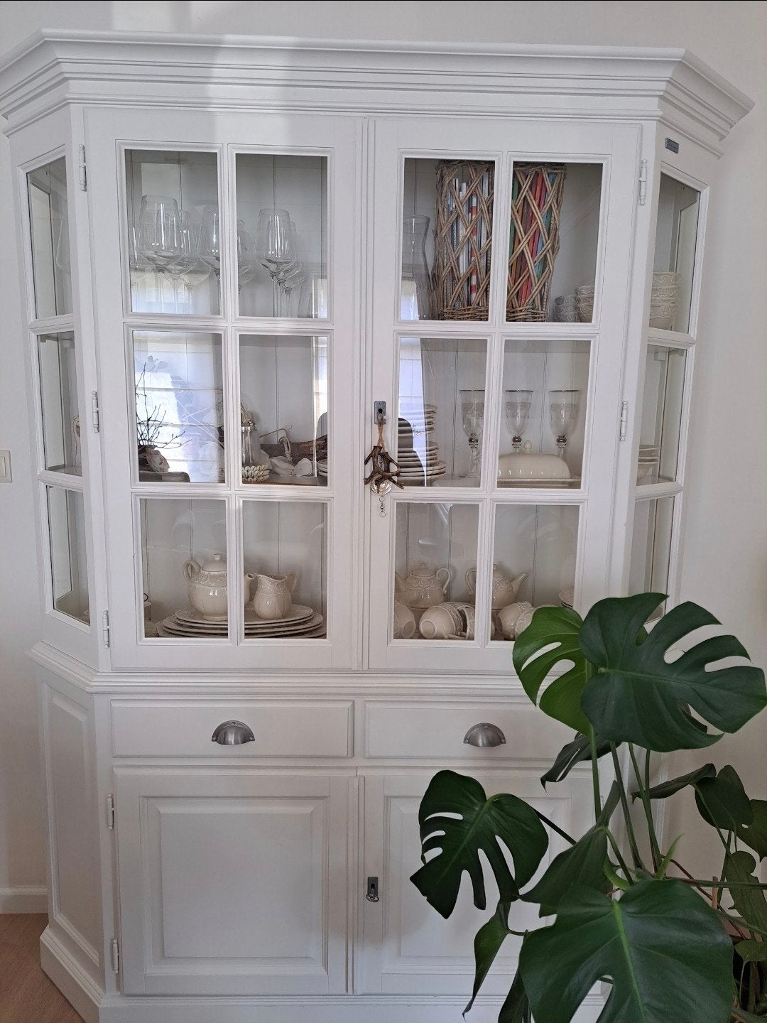 Eettafel, salontafel (Queen Ann) en Richmond Interiors kast, Huis en Inrichting, Ophalen of Verzenden