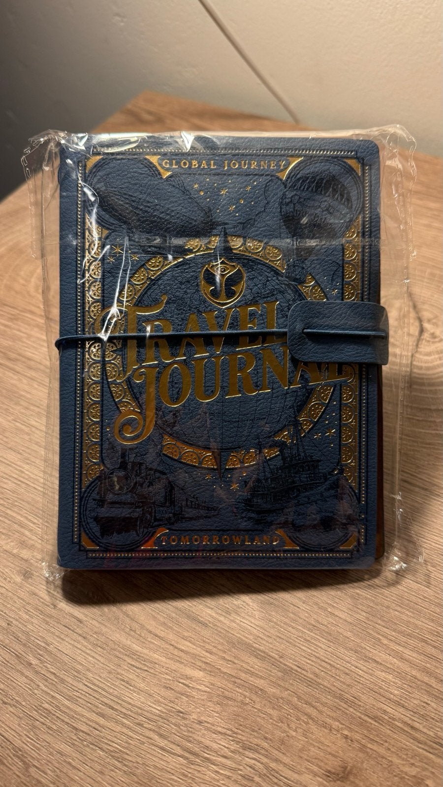 Tomorrowland Travel Journal NIEUW in seal!, Diversen, Notitieboeken, Ophalen of Verzenden, Nieuw, A5