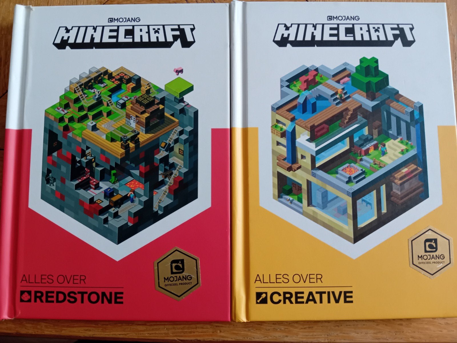 Minecraft Boeken: Redstone & Creative (2 stuks), Ophalen of Verzenden, Zo goed als nieuw