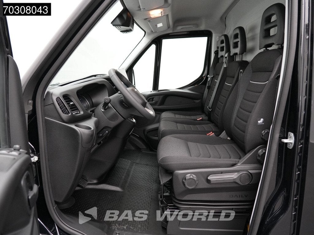 Iveco Daily 35S21 3.0L Automatic L3H2 210HP ACC LED Airco Ca, Auto's, Automaat, Stof, Euro 6, 4 cilinders