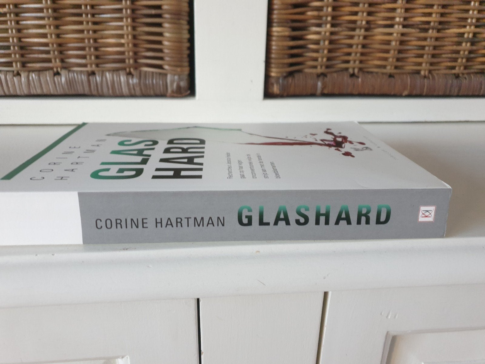 Corine Hartman- Glas hard, Boeken, Ophalen of Verzenden, Gelezen