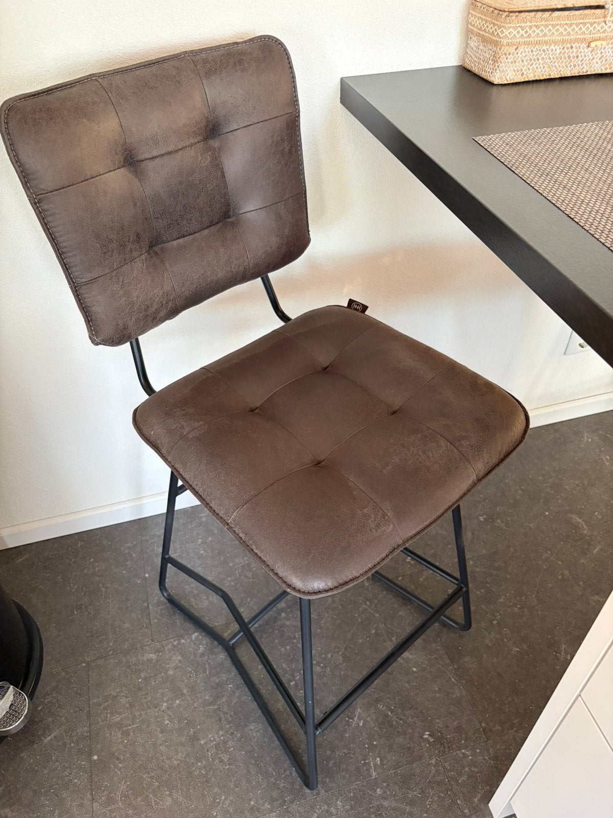 2 barstoelen van H&H, Huis en Inrichting, Ophalen, 60 tot 90 cm, Met voetsteun, Zo goed als nieuw