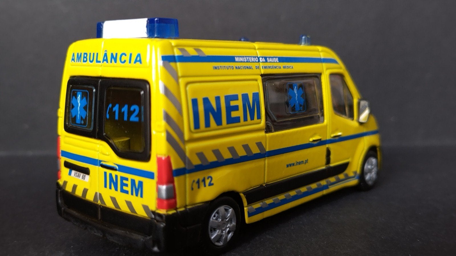 Renault Master Ambulance Portugal 1:50 Bburago Burago Pol, Overige merken, Auto, Verzenden, .
