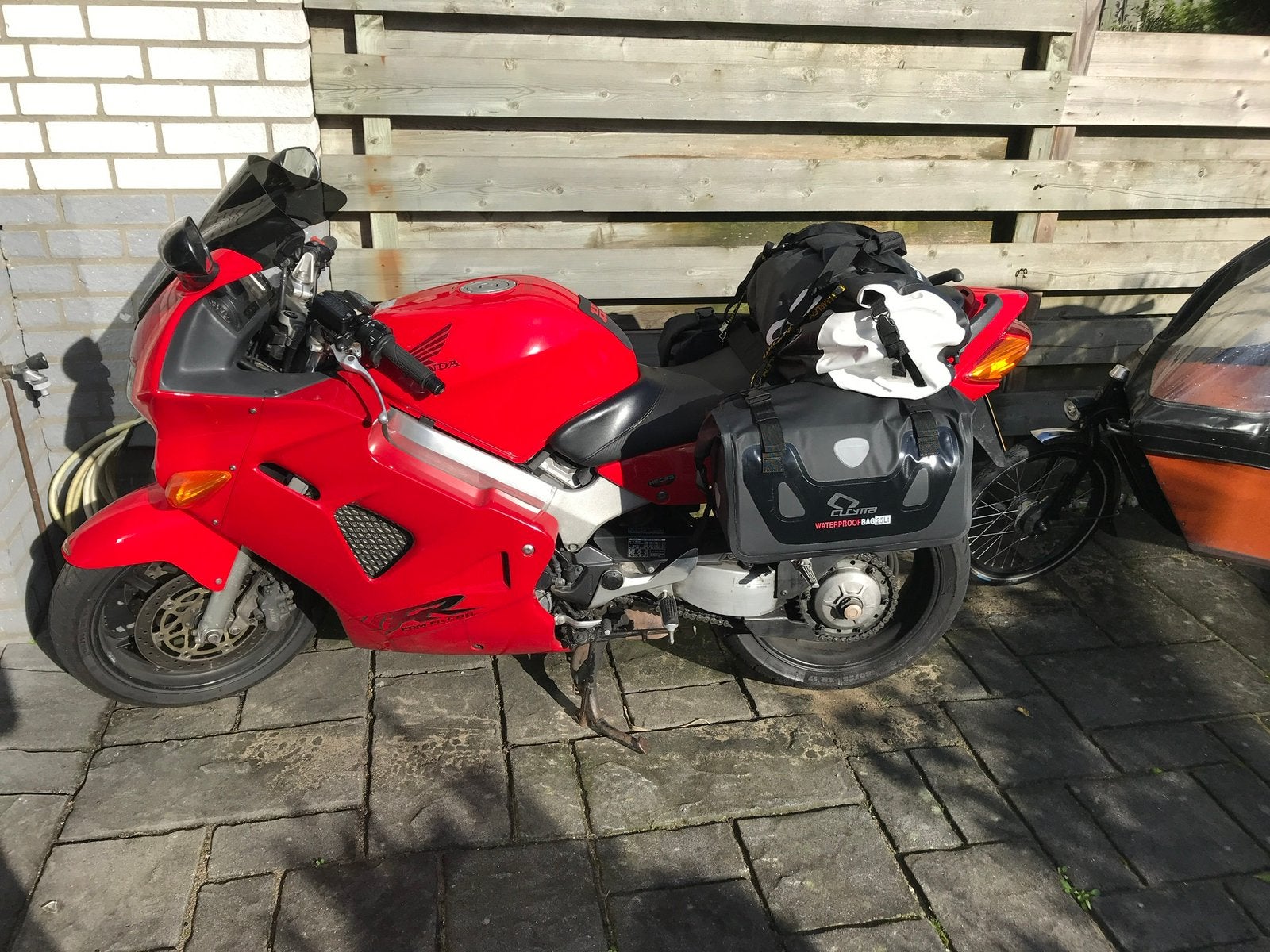 Motea waterdichte motor zadeltassen RB25, 25 liter per tas, Motoren, Ophalen, Zo goed als nieuw