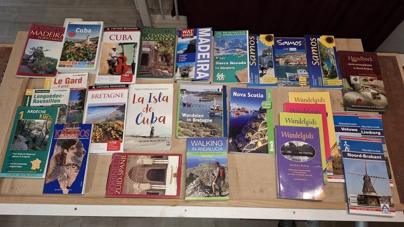 verzameling reis- en wandelgidsen (70+ stuks), Europa, Reisgids of -boek, ANWB, Ophalen