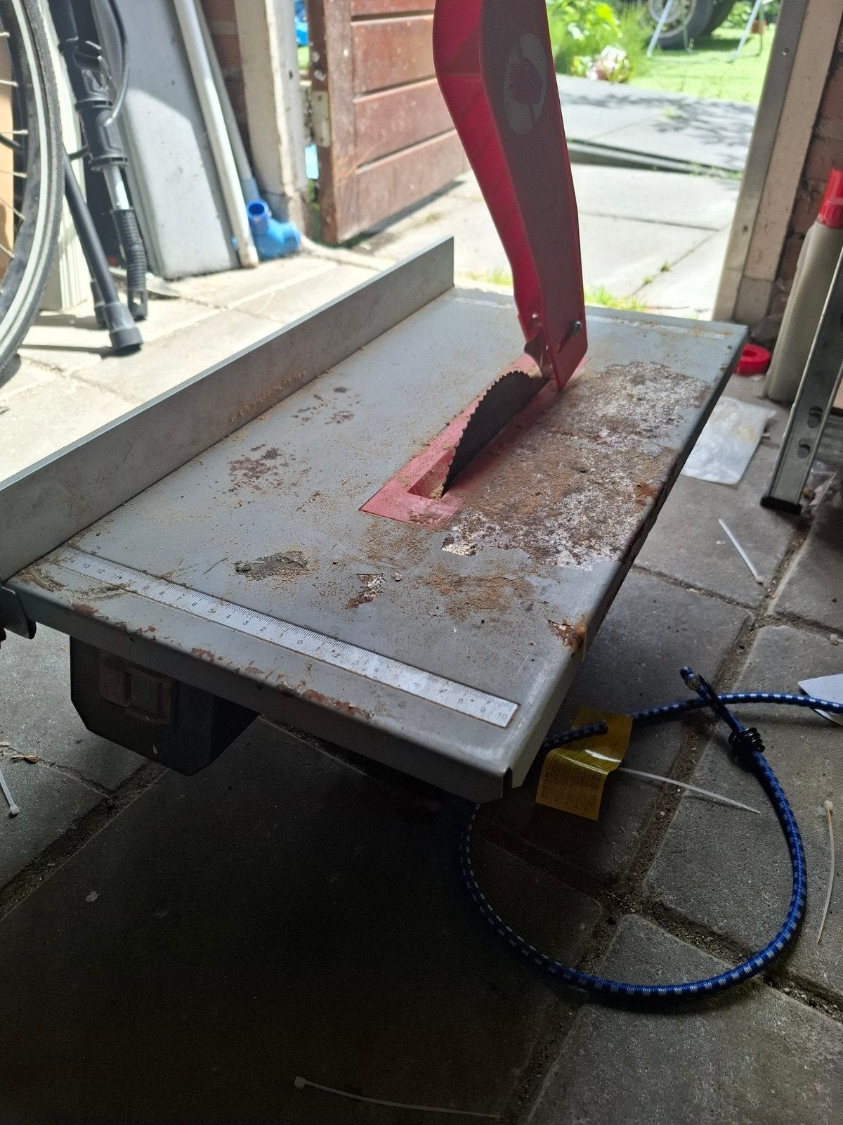 Zaagtafel kleine, Ophalen