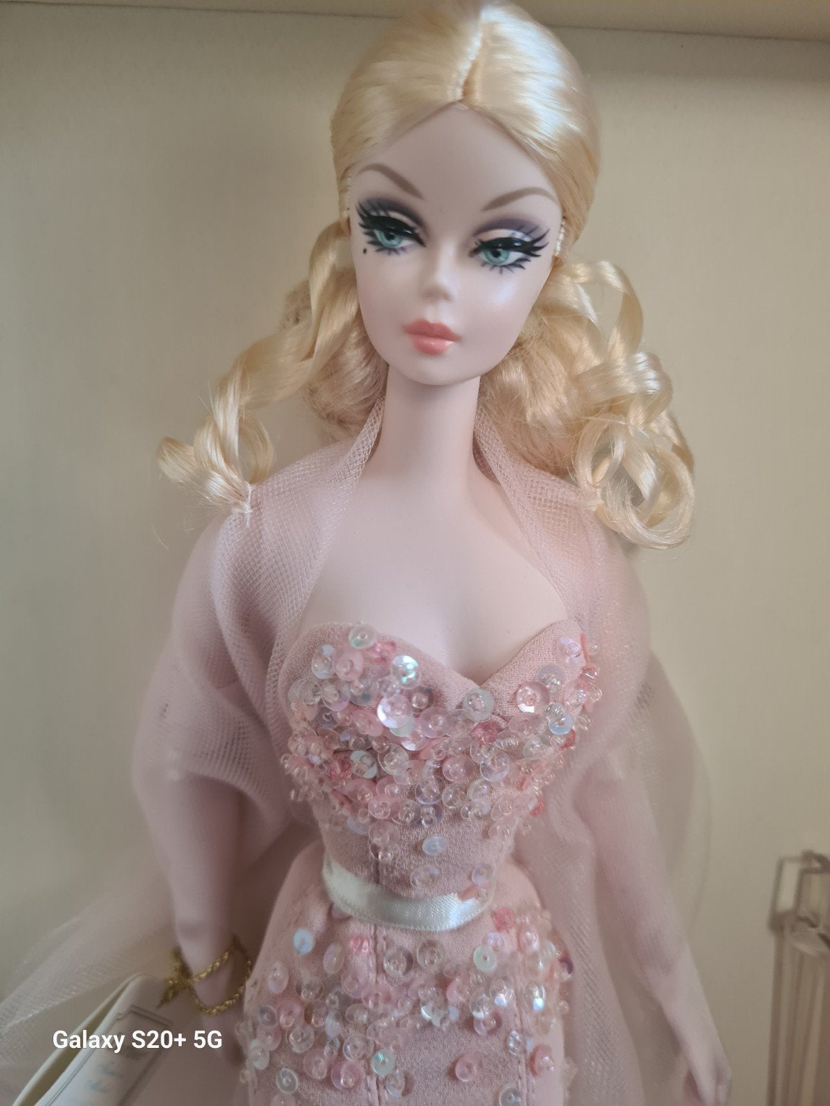 Barbie silkstone  Fashion Model Collection Mermaid Gown Gold, Verzamelen, Ophalen of Verzenden, Nieuw, Fashion Doll