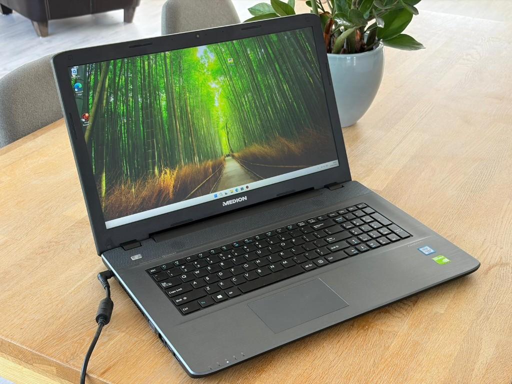 Medion laptop Core i7 SSD nVidia Windows 11, Ophalen of Verzenden, 15 inch, 2 tot 3 Ghz, SSD