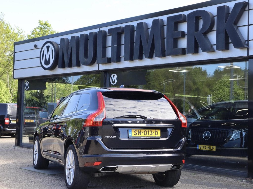 Volvo XC60 2.4 D5 AWD Summum 5 cilinder 215pk, Auto's, Automaat, Gebruikt, 197 €/maand, 2000 kg