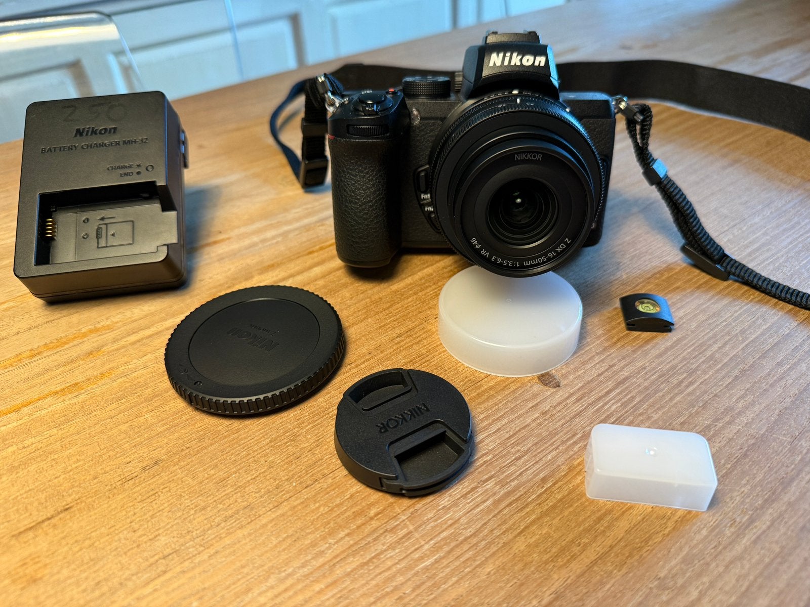 Nikon Z50 Kit – NIKKOR Z 16‑50mm  – 1400 clicks – met lader, Ophalen, 21 megapixels, Screenprotector, Zo goed als nieuw