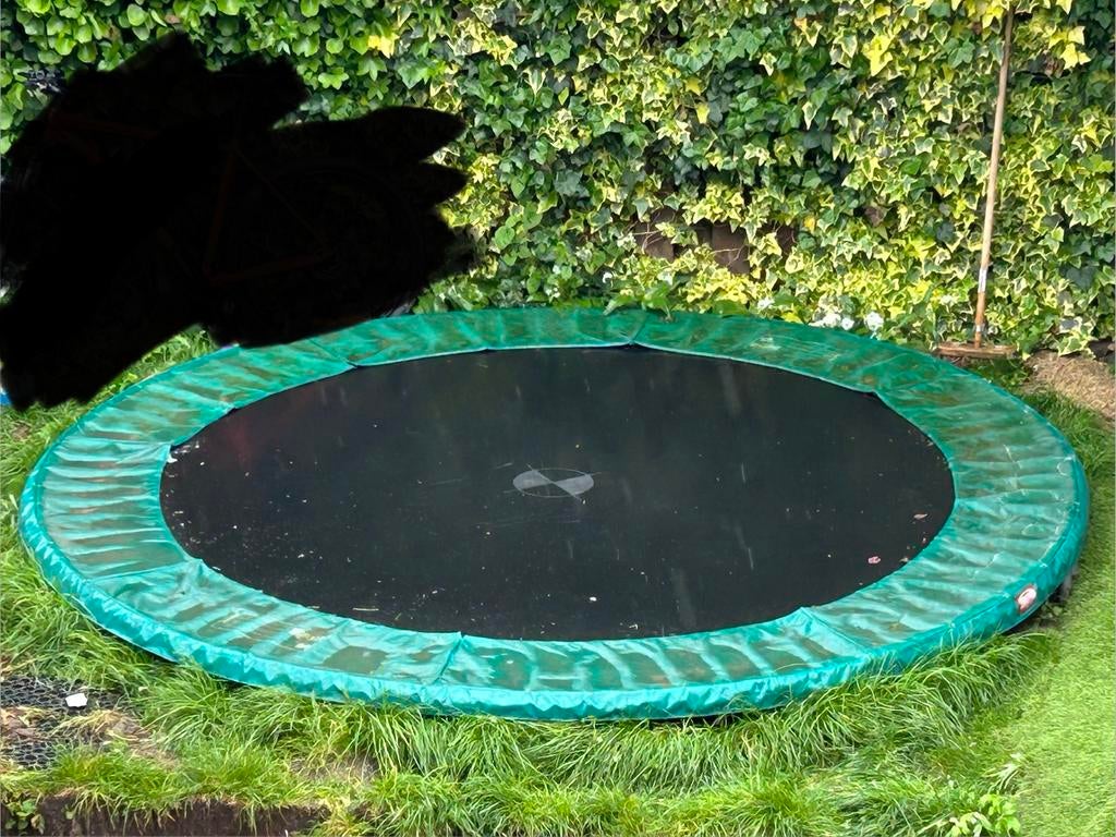 Gratis BERG trampoline inground 330 cm, Ophalen, Gebruikt