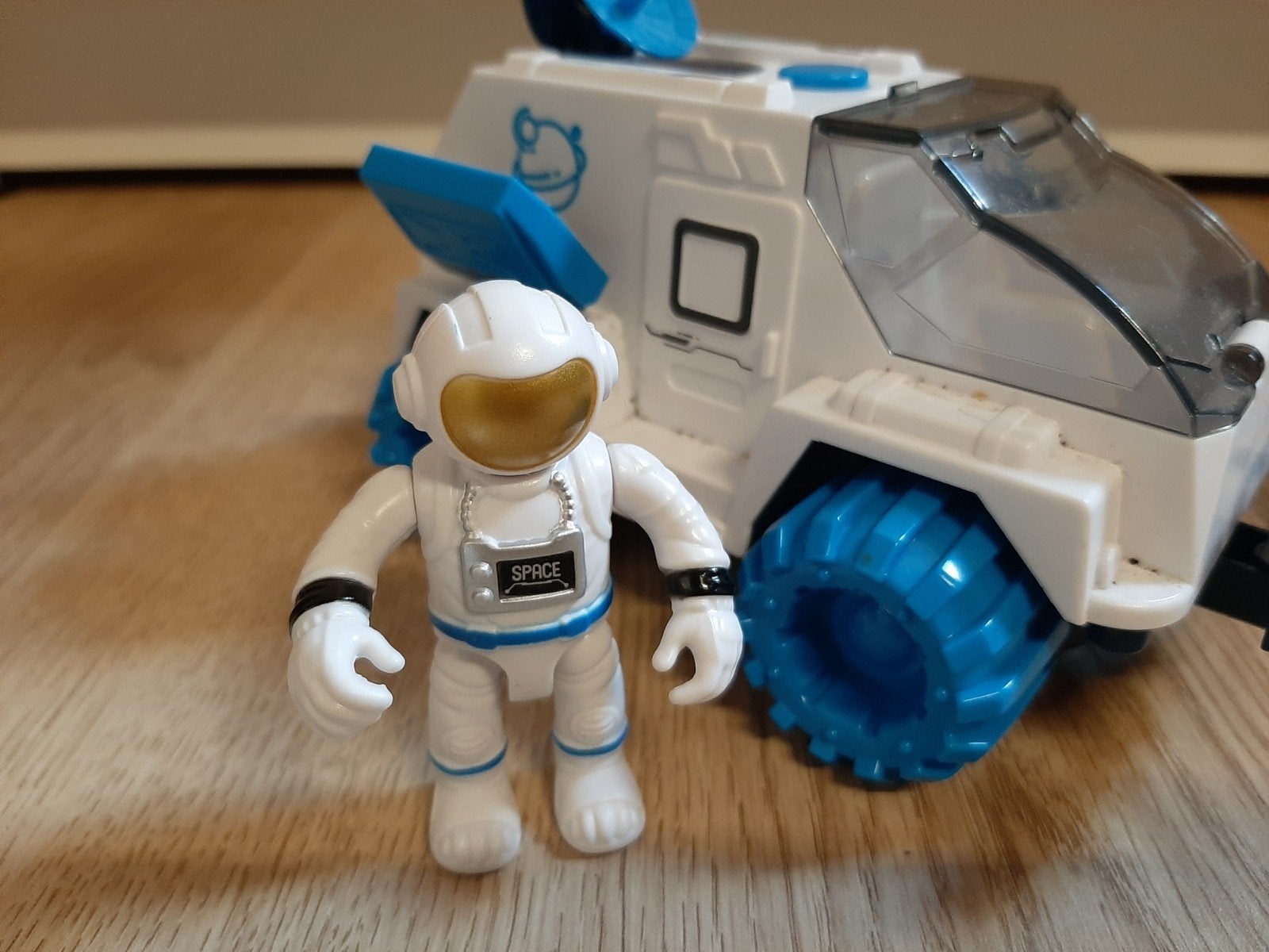 Ruimtevaart wagen met astronauten, Ophalen of Verzenden