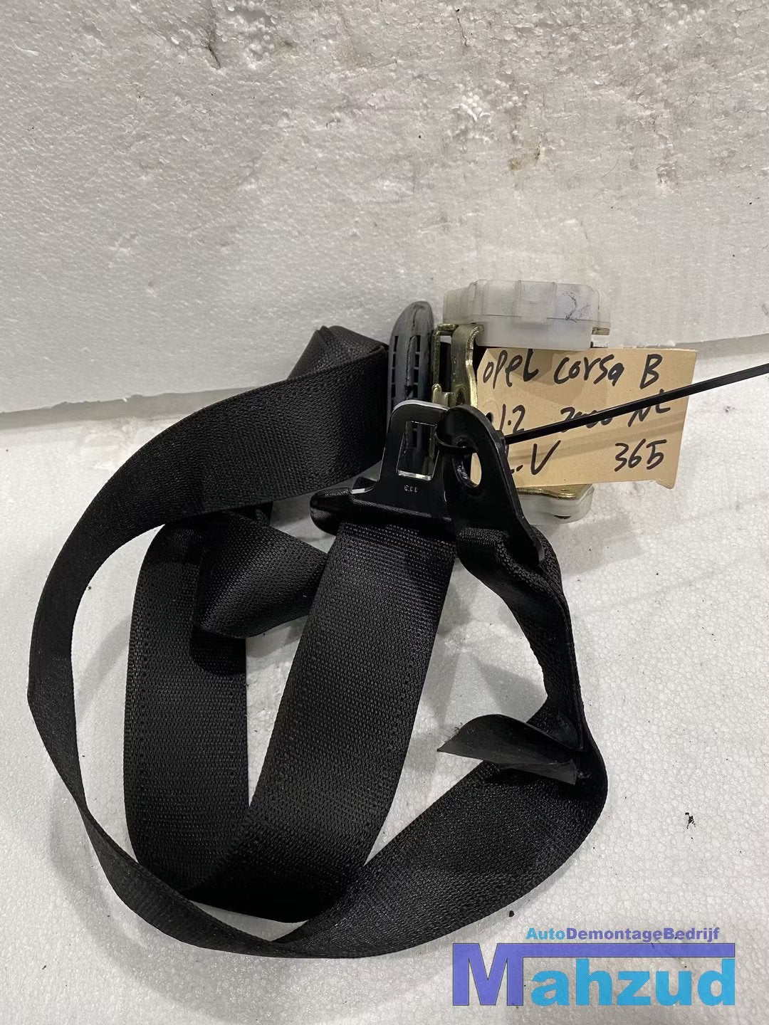 OPEL CORSA B Links voor gordel 1994-1999 90286921, Auto-onderdelen, Info@fabrikant.eu, Fabrikantstraat 1
1000 AA  Amsterdam, NL