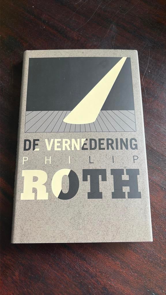 De Vernedering - Philip Roth, Boeken, Gelezen, Ophalen of Verzenden, Nederland, Philip Roth