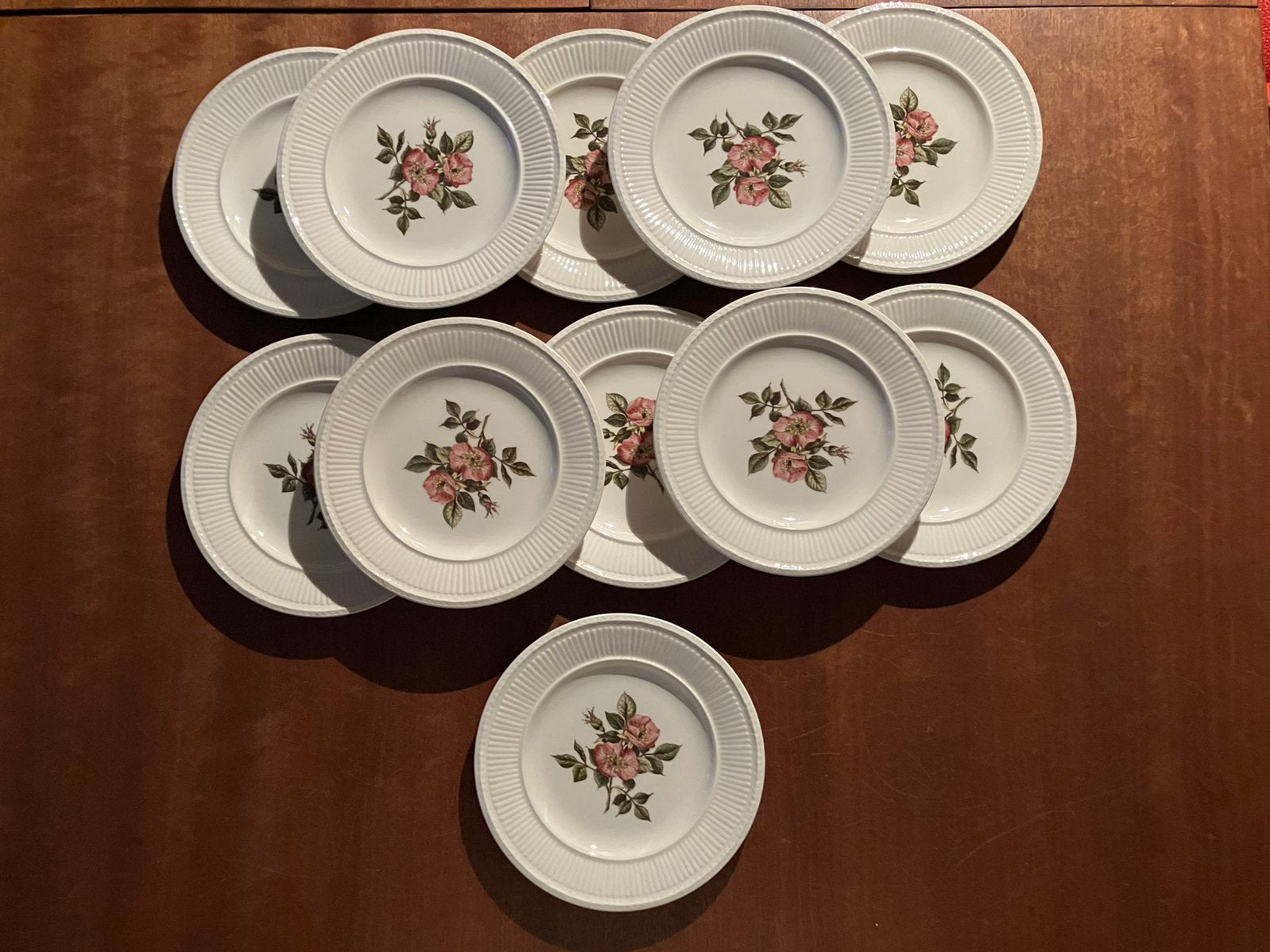 Wedgwood Briar Rose 11 gebaks bordjes taart schotels16 cm, Huis en Inrichting, Keuken | Servies, Ophalen of Verzenden, Zo goed als nieuw