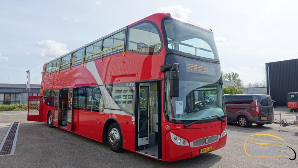Volvo UNVI SIGHTSEEING (2 pieces available), Auto's, Vrachtwagens, Automaat, 259 pk, Bedrijf, Diesel