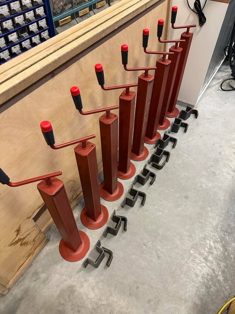 Set 8 zware stempels uitdraaibaar., Doe-het-zelf en Verbouw, Metalen, Ophalen, Nieuw