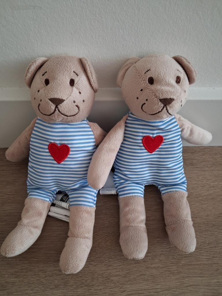 Knuffel Ikea beer Fabler Bjorn rood hartje gestreept L1134, Kinderen en Baby's, Speelgoed | Knuffels en Pluche, Ophalen of Verzenden