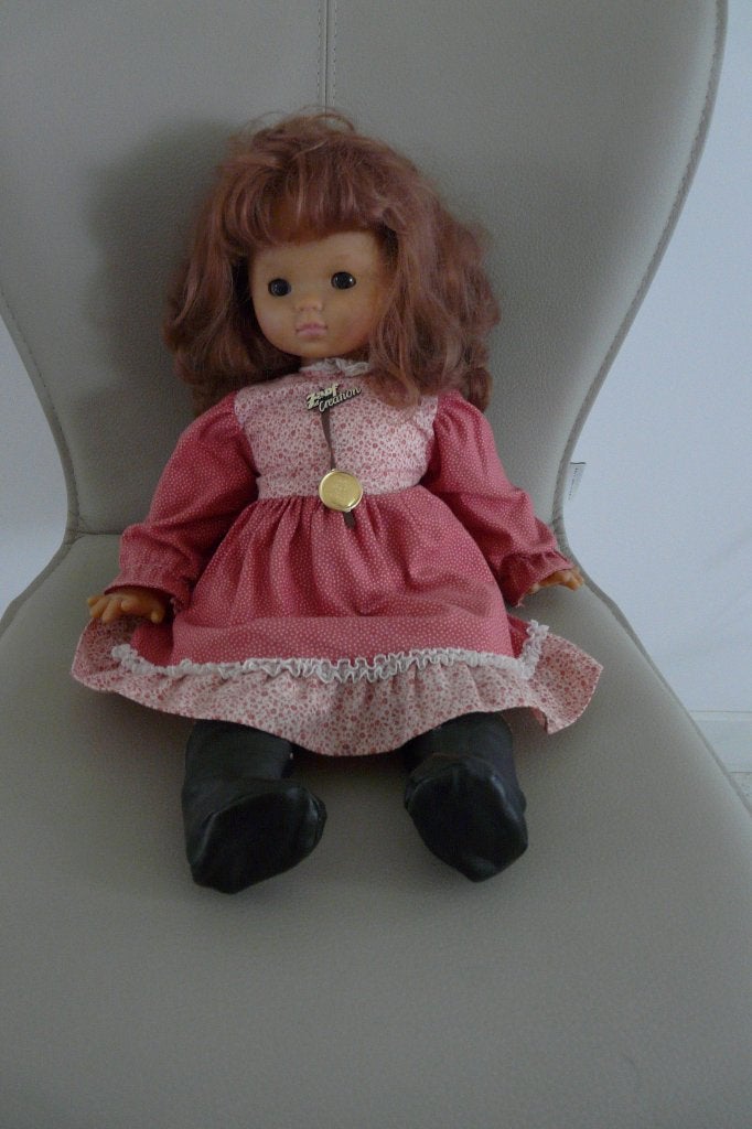 Zapf Creation Babypop met roze jurk en medaillon, Ophalen of Verzenden, Gebruikt, Babypop