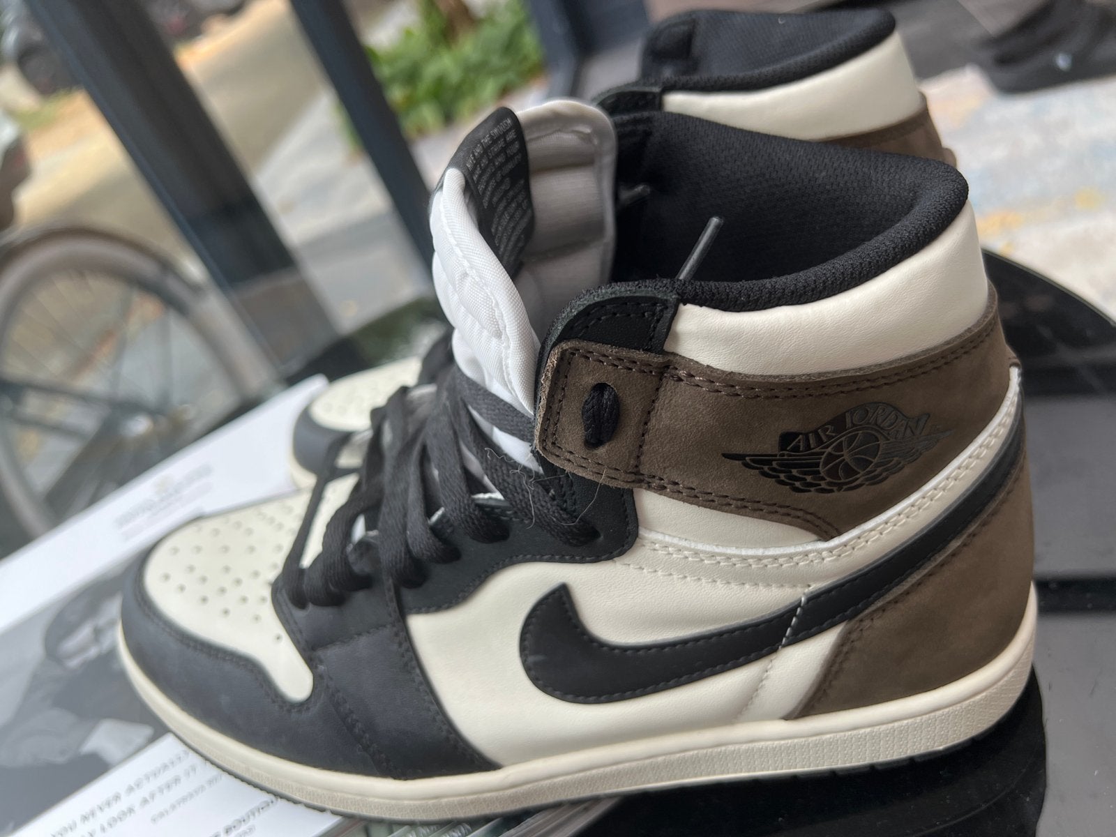 Nike Air Jordan 1 Retro High OG Travis Scott Mocha, Kleding | Heren, Ophalen of Verzenden, Zo goed als nieuw, Bruin, Sneakers of Gympen