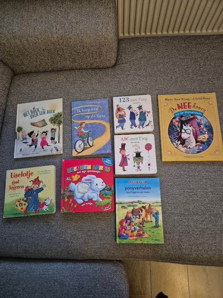 8 kinderboeken te koop, Ophalen, Gelezen