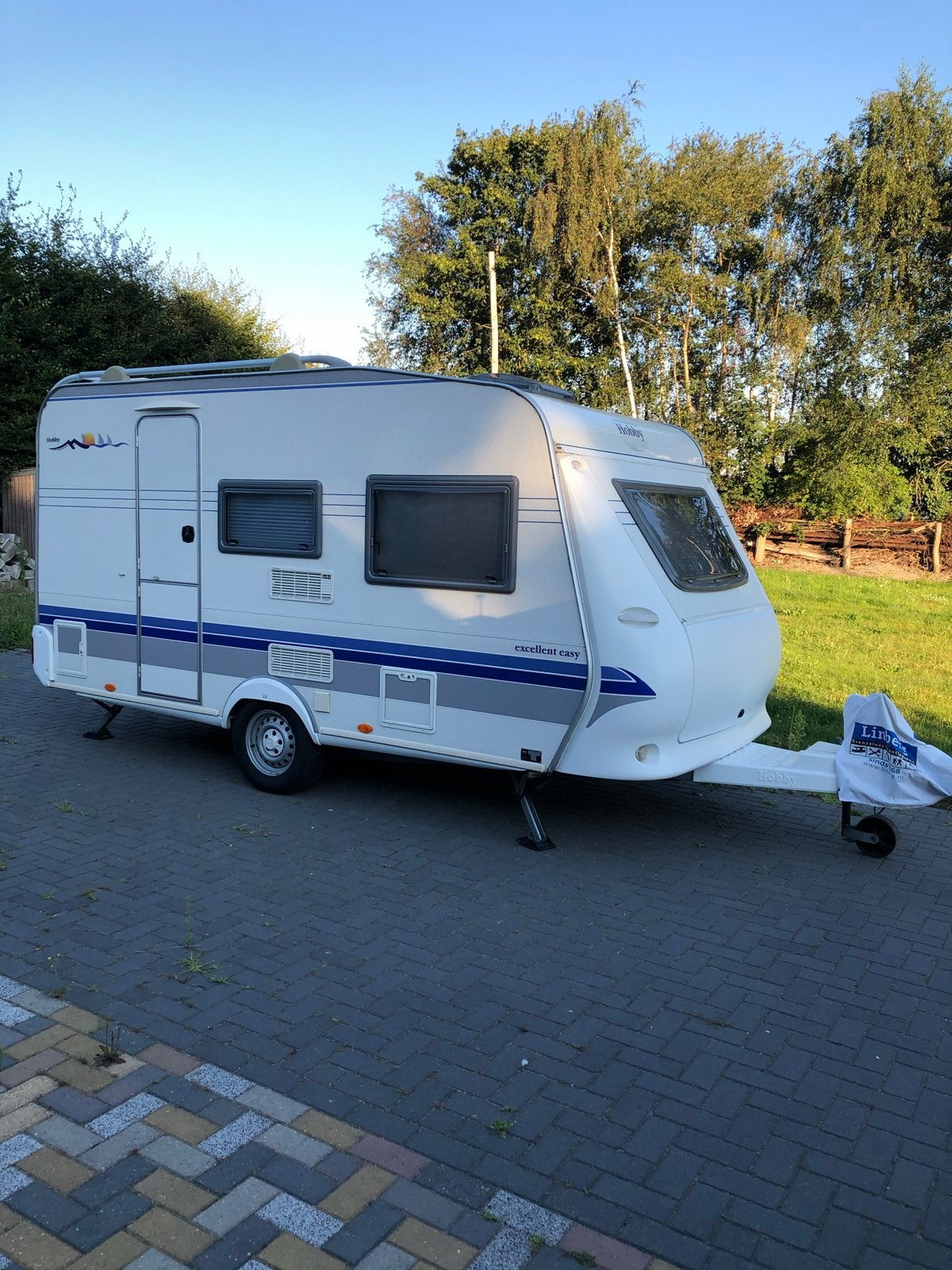 Hobby Excellent Easy 400 caravan+ voortent, erker en luifel, Vast bed, Rondzit, Hobby, Particulier