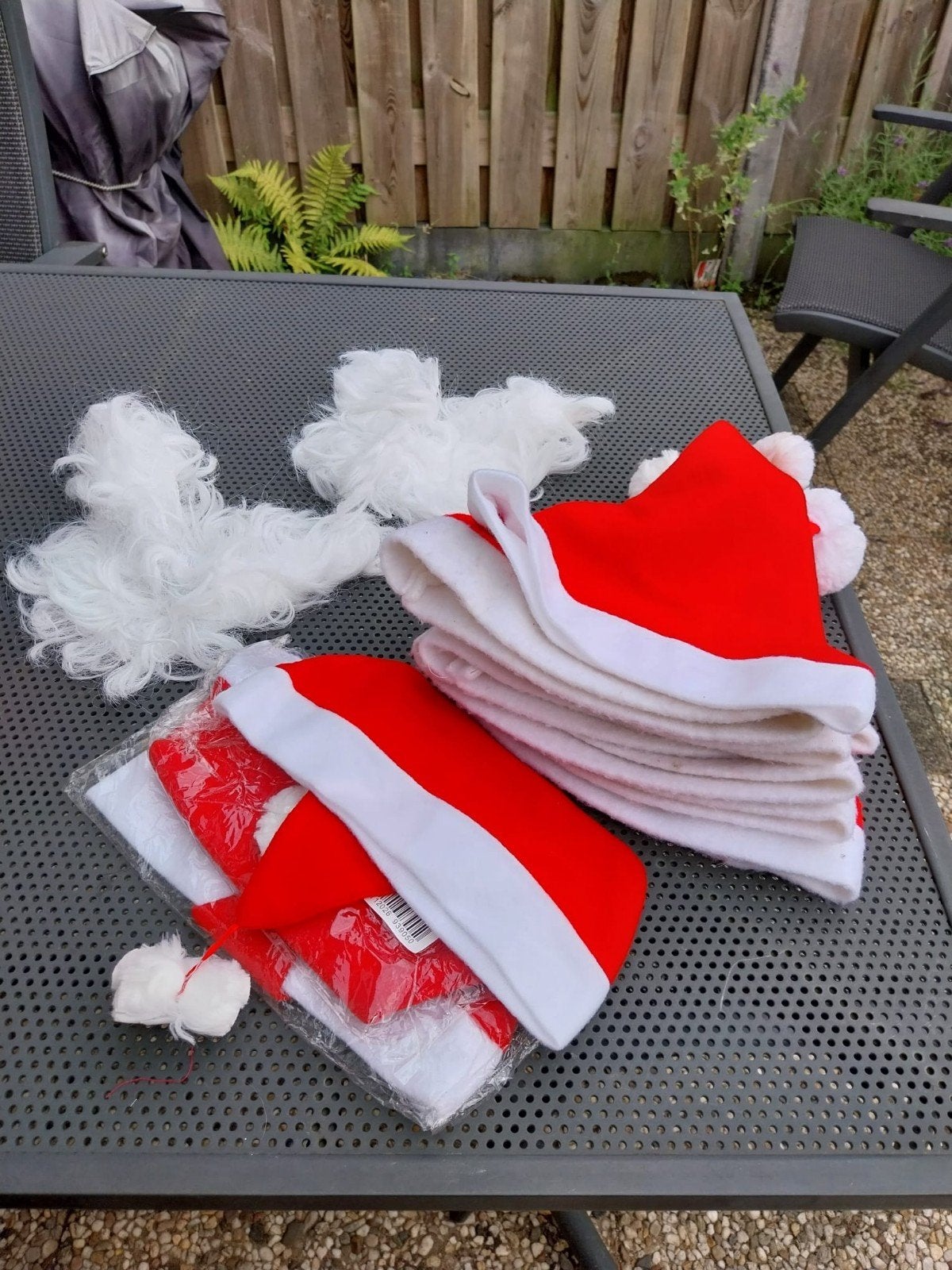 10x kerstman muts - 2x gratis baard - Zgan/NIEUW, Ophalen of Verzenden, Zo goed als nieuw