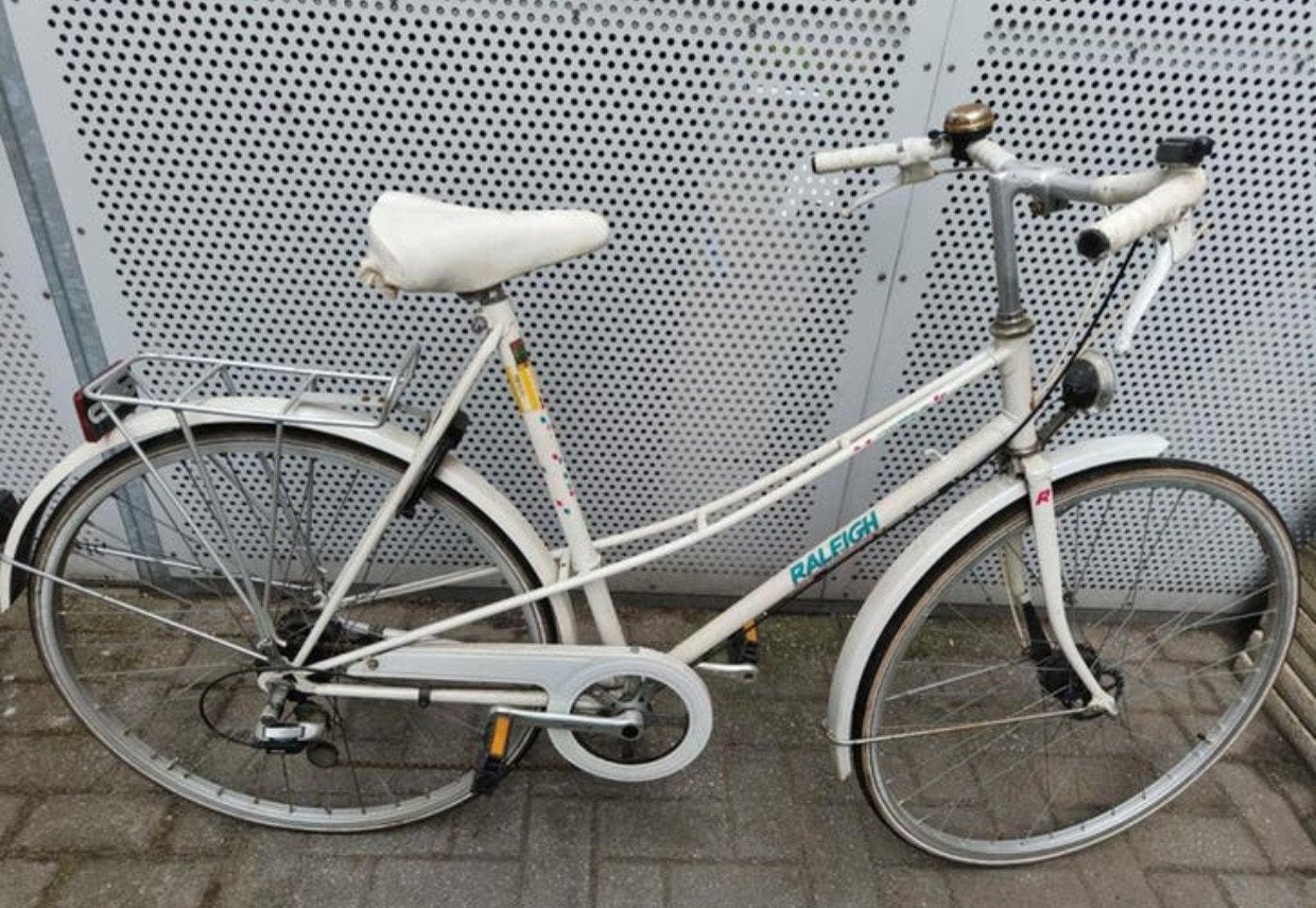 Raleigh damesfiets opknapper, Fietsen en Brommers, Fietsen | Oldtimers, Ophalen, Raleigh