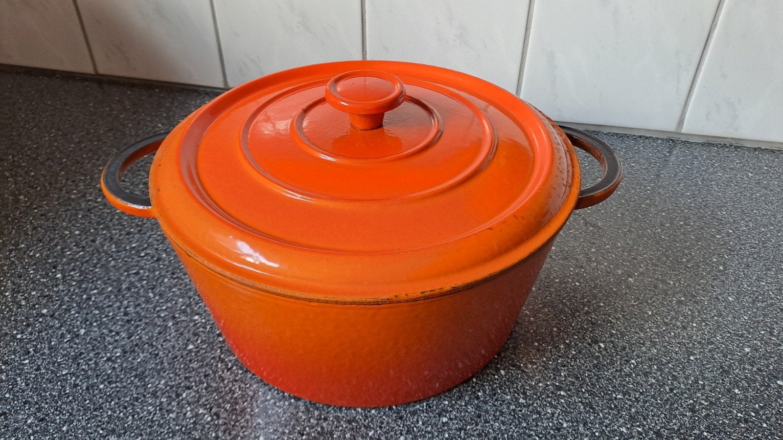 zware vintage oranje Franse Staub gietijzeren braadpan, Gebruikt, Ophalen of Verzenden, N.v.t, N.v.t