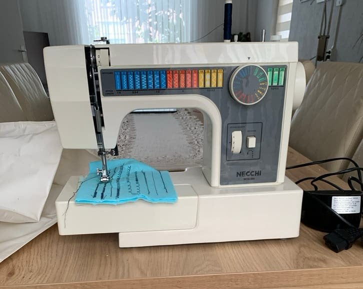 Necchi Naaimachine - Goede staat, inclusief accessoires, Ophalen of Verzenden, Zo goed als nieuw, Naaimachine, Overige merken