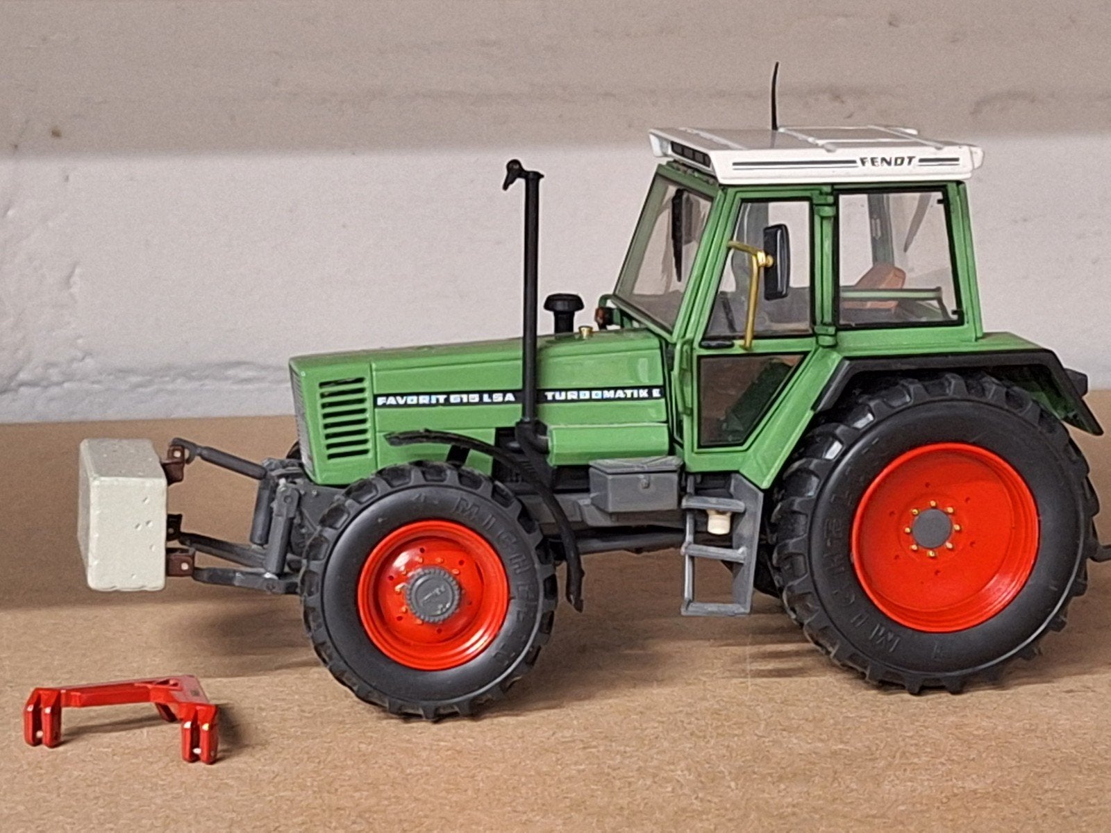 Fendt Favorit 615 LSA Turbomatik E, Hobby en Vrije tijd, Overige merken, Tractor of Landbouw, Ophalen of Verzenden, Zo goed als nieuw