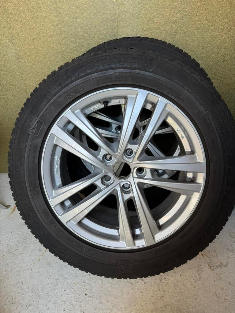 Winterbanden 215/65 R17 op aluminium velgen (5-gaats), Ophalen, Seat